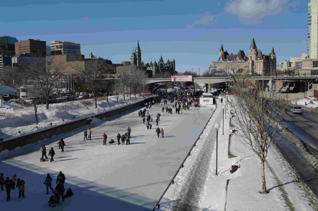 Ottawa_Rideau_Canal_Skating_Chateau_Laurier_Parliament